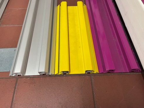 Système FIFO à rail pour gain de place et fiabilité