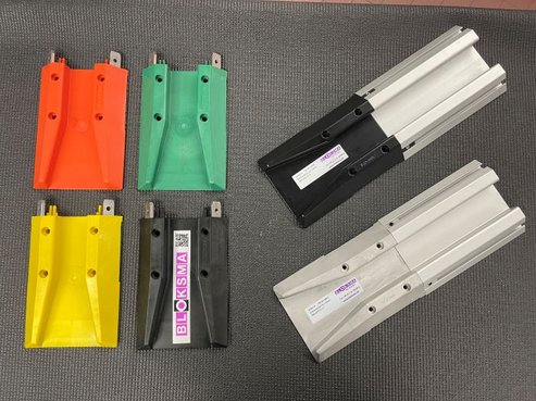 Rail de guidage FIFO avec embouts d’entré et sortie en plastique (noir ou couleurs) et acier