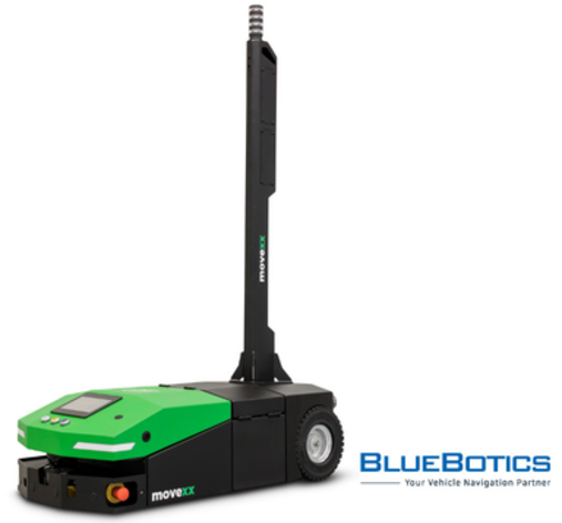 AMR tracteur d’embases circulant de manière autonome dans un environnement industriel moderne.